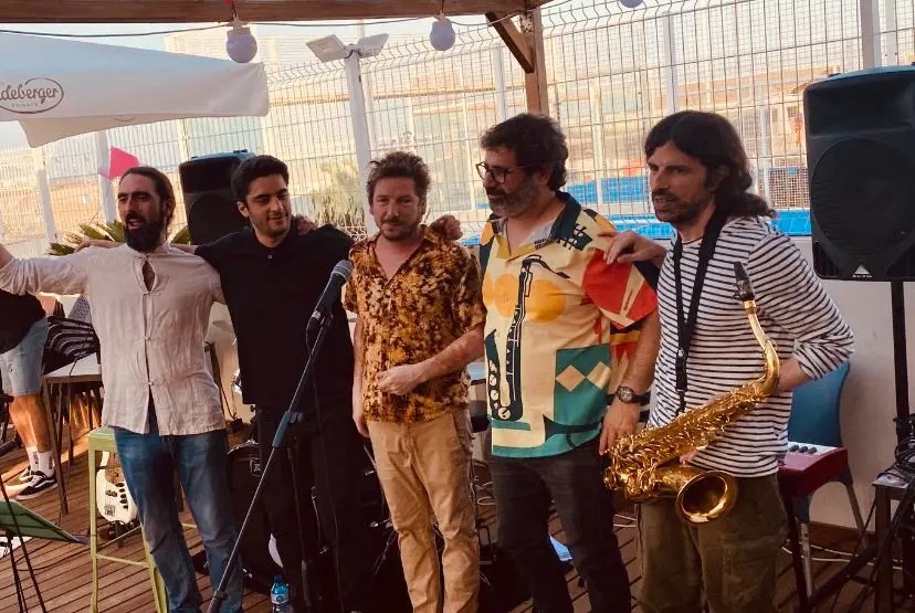 B-Side Band